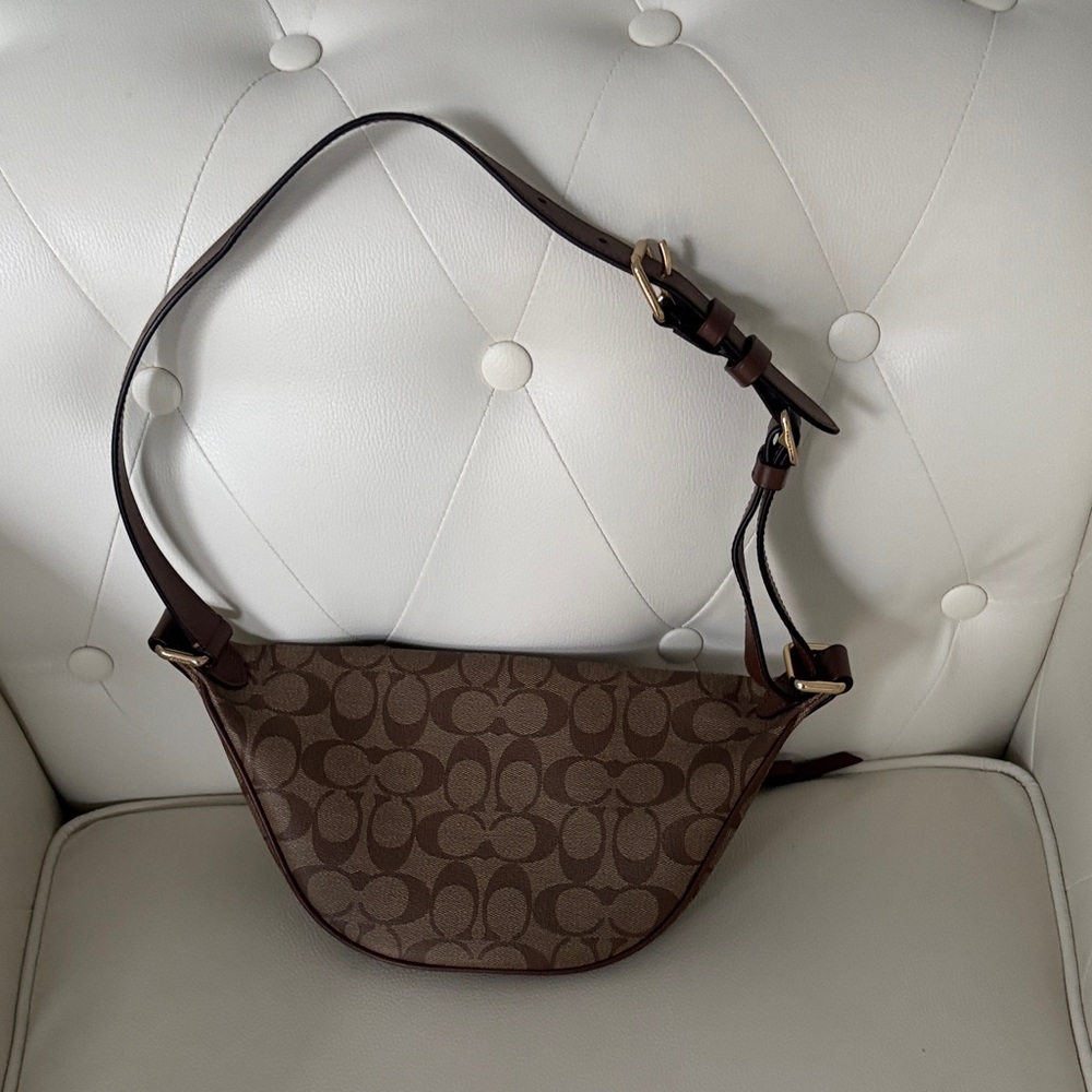 Coach Monogram Crossbody/Fanny pack or waist bag, adjustable strap. New With Tag - Picture 6 of 17